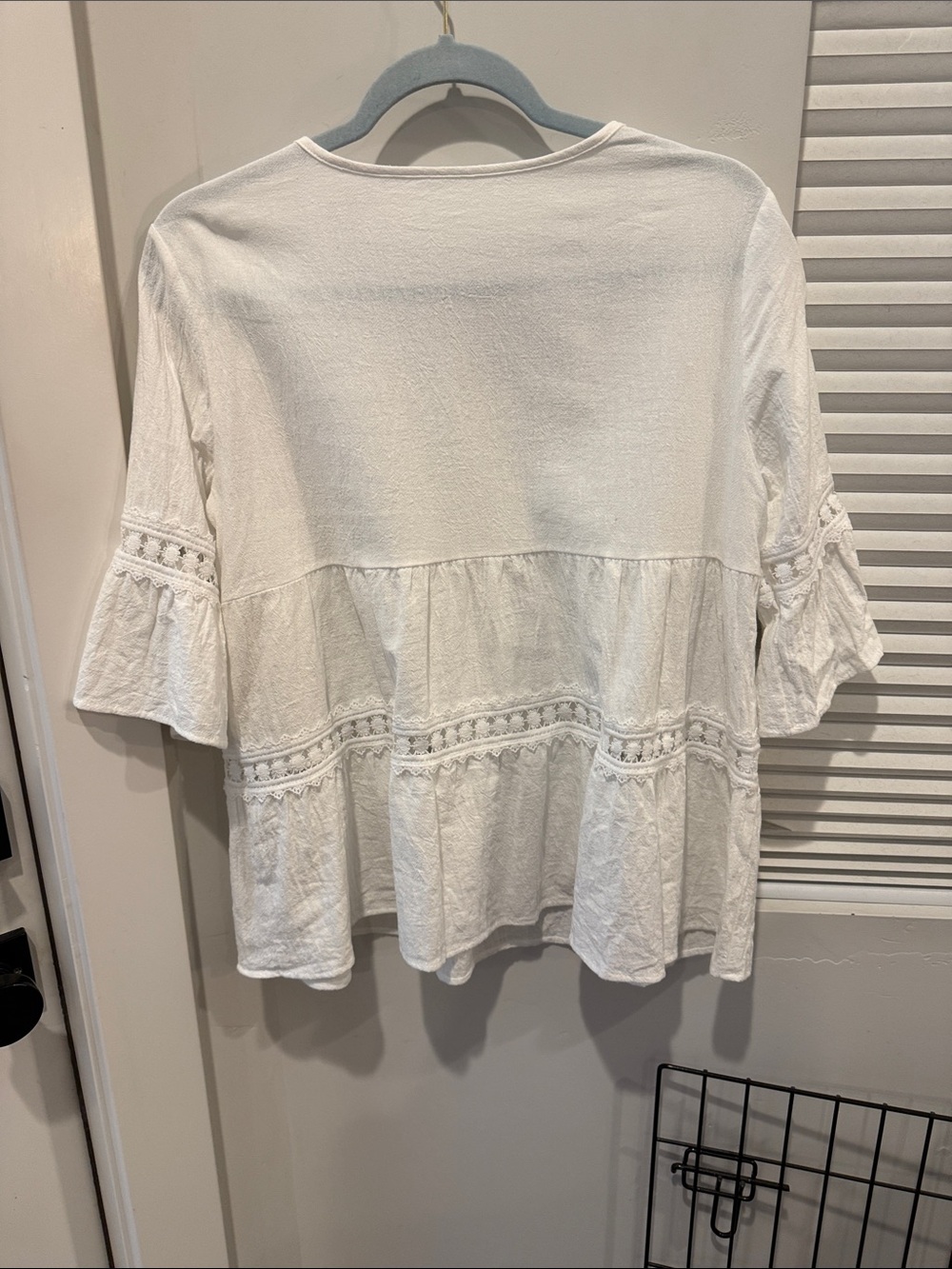 Women’s White Square Neck Lace Trim Peasant Top - Picture 2 of 3